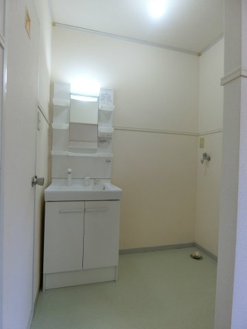 エアフォルクC棟の洗面所|イメージ105号室の写真
