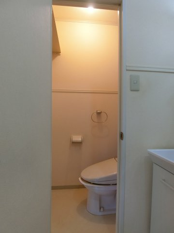 エアフォルクC棟のトイレ|イメージ105号室の写真