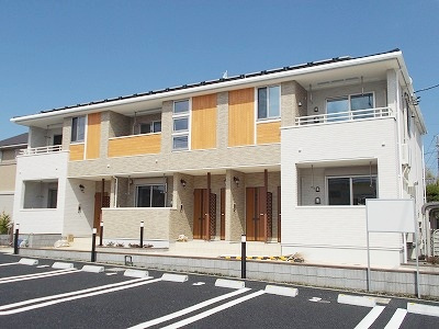 茅ヶ崎市室田１丁目のアパート