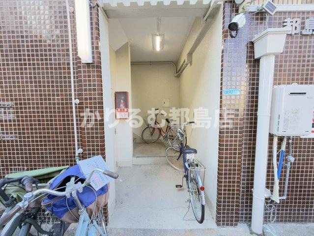 都島岡本マンションのエントランス