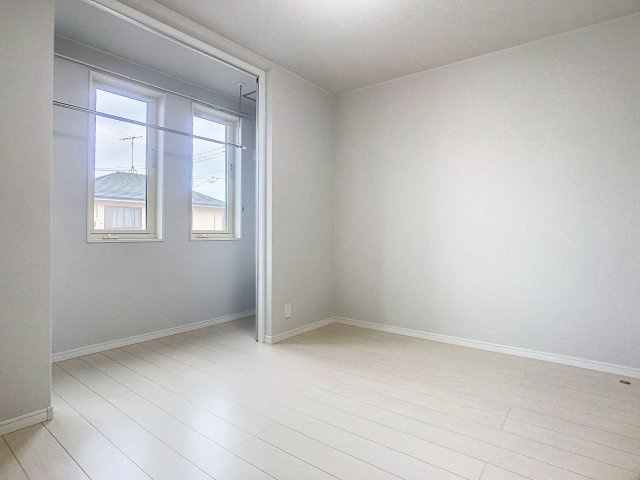 LUANAの居間・リビング