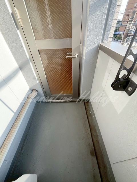 横浜市南区井土ケ谷下町の賃貸マンションのバルコニー