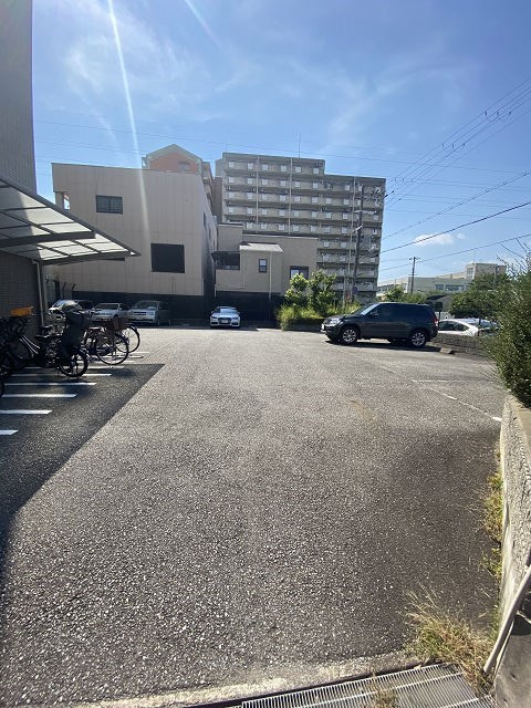 OSビルの駐車場|駐車場です