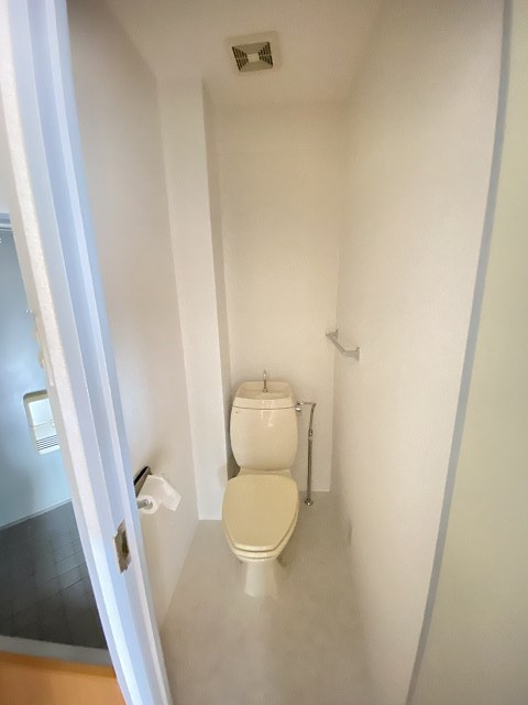 OSビルのトイレ|清潔感のあるトイレです