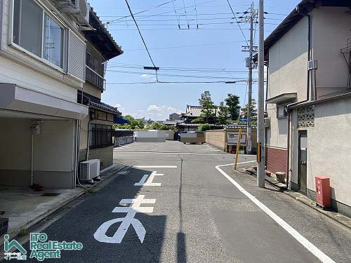上京区行衛町 中古テラスの前面道路含む現地写真