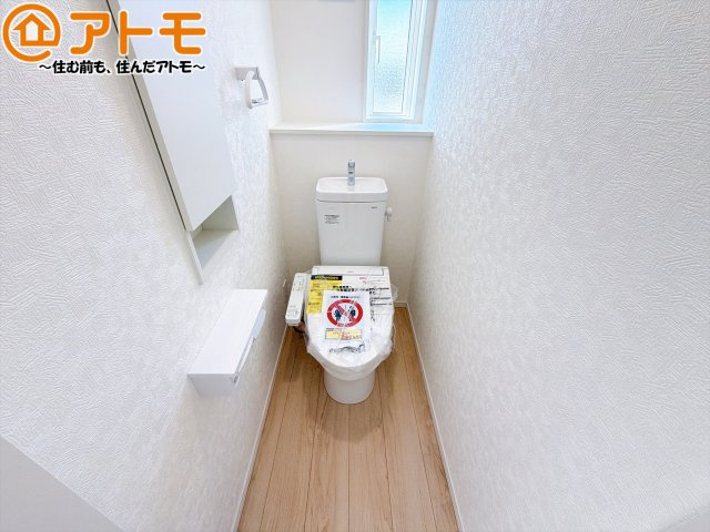 【トイレ】 | 駿河区西島第9　新築戸建　1号棟 | 年代を問わず使いやすい洗浄機能付きのトイレ♪肌への負担をも減らせるのでお子様の敏感なお肌も安心！