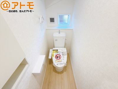 【トイレ】 | 駿河区西島第9　新築戸建　3号棟 | 年代を問わず使いやすい洗浄機能付きのトイレ♪肌への負担をも減らせるのでお子様の敏感なお肌も安心！