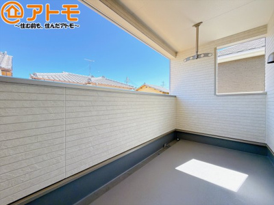 【バルコニー】 | 駿河区西島第9　新築戸建　2号棟 | 陽当りの良いバルコニーはお洗濯物はもちろんお布団もふかふかになります♪
