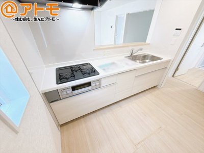 【キッチン】 | 駿河区西島第9　新築戸建　2号棟 | 対面式のキッチンはリビングを見渡すことができるので安心♪家族の会話も増えそうですね♪