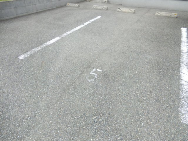 セレッソ八木の駐車場