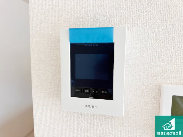 たつの市龍野町中村　第7期　新築一戸建ての防犯設備|カラーモニターインターホン！声だけでなく来訪者の姿や顔がモニターで確認できるので、小さなお子様がいらっしゃるご家庭でも安心できます！