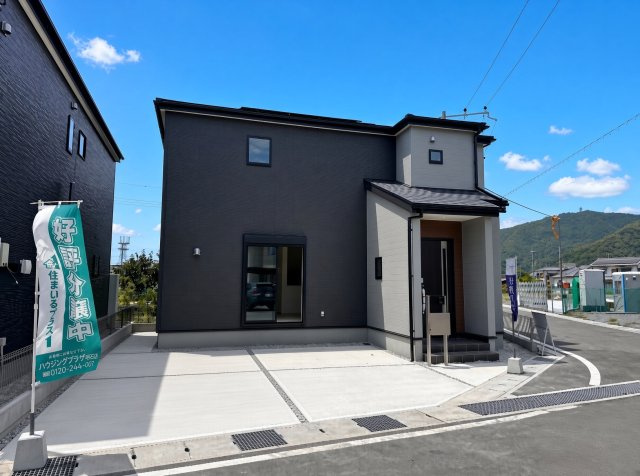 たつの市龍野町中村　第7期　新築一戸建ての外観|お客様に長く安心して住んでいだだける事にこだわった家づくり！住んでからのアフターサービスにもしっかりと取り組んでいます！