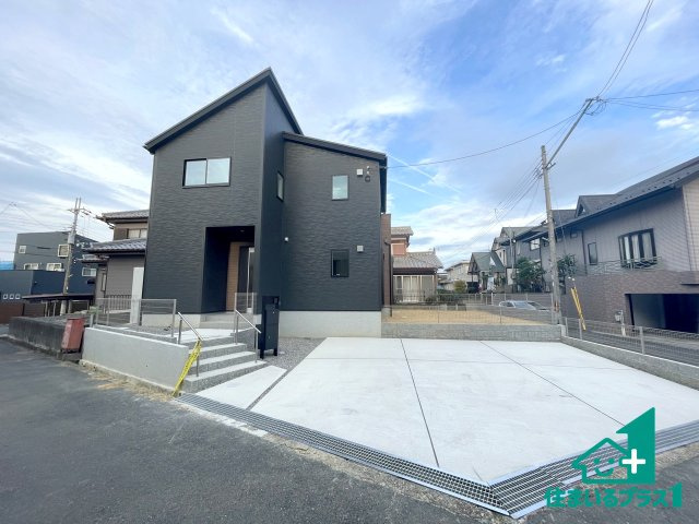 ★24(土)25(日)現地見学可能！★栗東市小野　限定1邸の外観|お客様に長く安心して住んでいだだける事にこだわった家づくり！住んでからのアフターサービスにもしっかりと取り組んでいます！