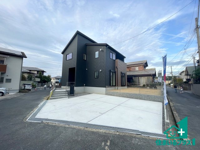 ★24(土)25(日)現地見学可能！★栗東市小野　限定1邸の外観|安心の10年保証！外観を美しく保ち、雨水で汚れを落とします！気になることがありましたら、お気軽にお問い合わせください！