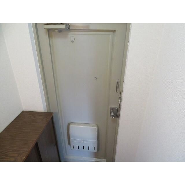 Ｚマンションの玄関