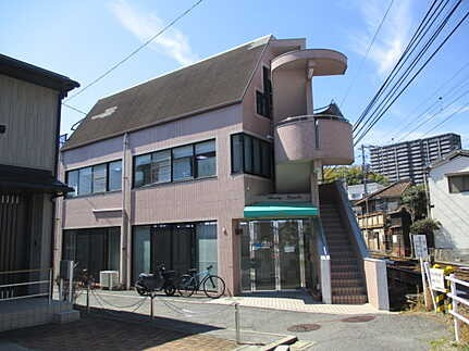 広島市西区草津本町　売ビルの外観