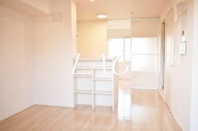 【居間・リビング】 | エトワール西大宮 | 洋室のお部屋です。