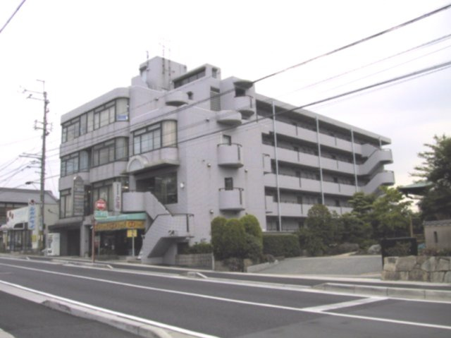 大津市一里山１丁目の事務所