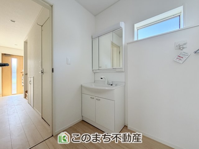 CRADLEGARDEN高根沢町中阿久津第1の洗面所|シャンプードレッサーで朝の身支度♪伸びるホースでお掃除も簡単清潔です！