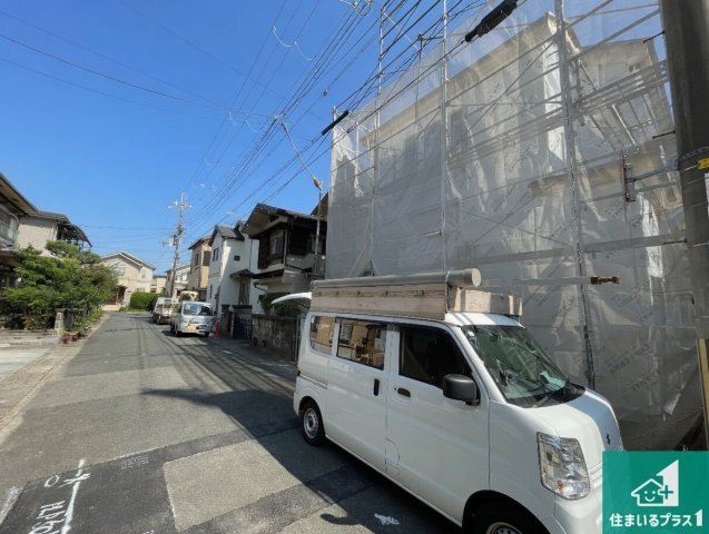 ★八幡市川口東扇　第2期　新築一戸建ての前面道路含む現地写真|周辺は落ち着いた街並みの住宅地！子育てがしやすい住環境です！まだ未完成ですが、現地でしかわからない事もございます。是非一度ご覧ください。