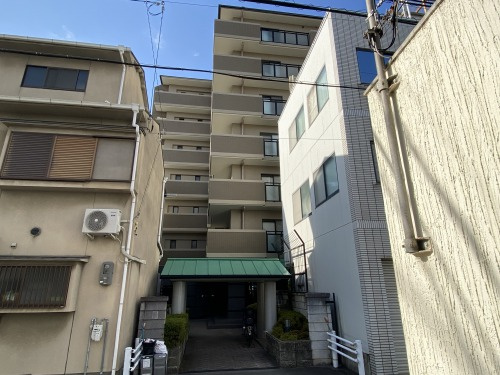 クレメント御所西の外観