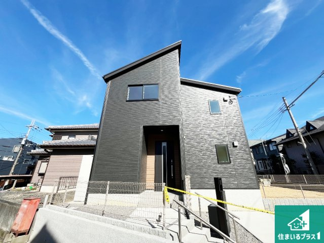 栗東市小野　第1期　新築一戸建ての外観|流行に左右されないシンプルな外観！