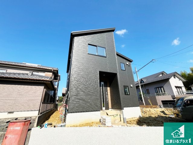 栗東市小野　第1期　新築一戸建ての外観|流行に左右されないシンプルな外観！