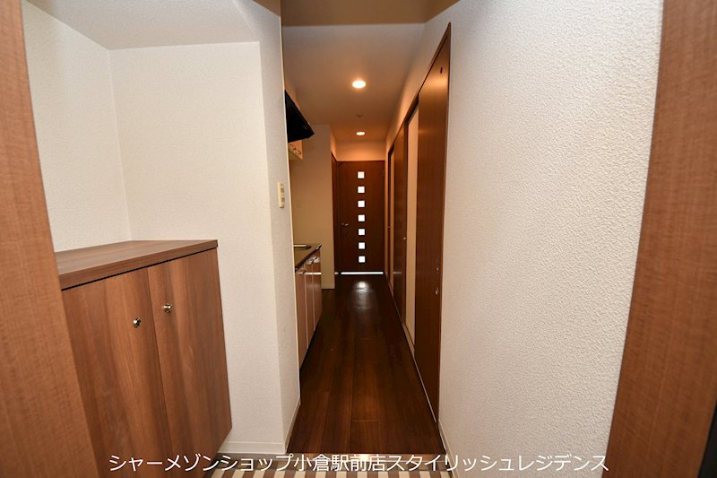 ヒルズ鍛冶町の玄関
