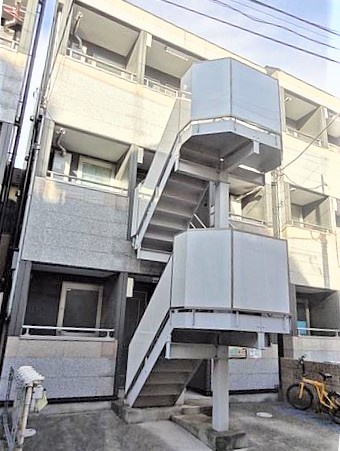 渋谷区本町５丁目のアパートの外観|きれいな外観です