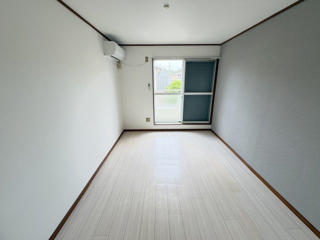ウイングコート萩山の洋室