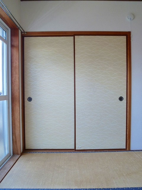 合川ビレッジ【キャッシュバック対象物件】の寝室|開放的な寝室です
