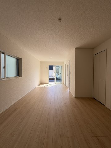 【現地画像あり】厚木市妻田西第15　全２棟　１号棟の内装|同じ工務店様の施工例です。