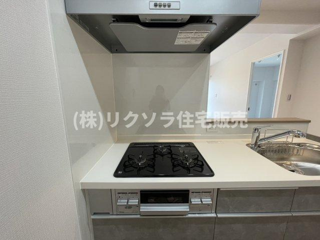 くずはセンチュリータウン四番館のキッチン|ビルトイン3口コンロ
■物件内覧・資金計画相談・住宅ローン相談、リフォーム相談、お問合せ受付中■
※当日・翌日のご内覧、ご相談はお電話でのお問合せがスムーズです！