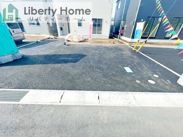 水戸市平須町第8　新築戸建　2号棟の駐車場