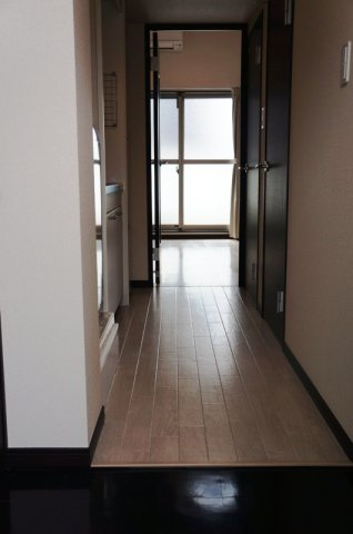 レオネクスト東小金井のその他|玄関から室内