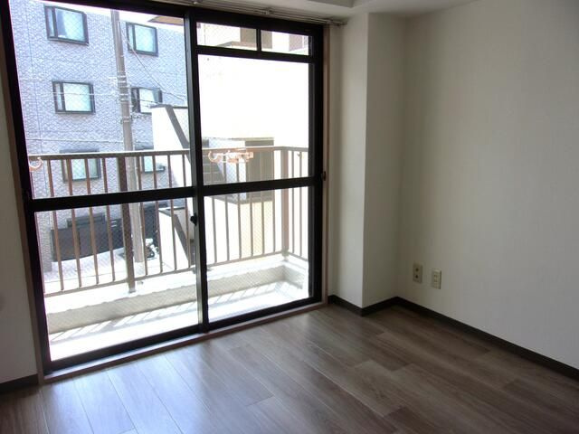 相模原市南区相武台１丁目の賃貸マンションの居間・リビング