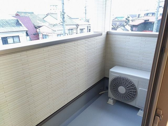 Ｍｏｄｅｓｓａ　Ｇｏｓａｉｂｉのバルコニー