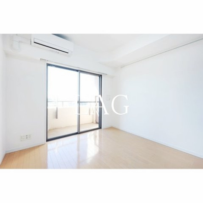 【居間・リビング】 | コンフォリア行徳 | 洋室のお部屋です。