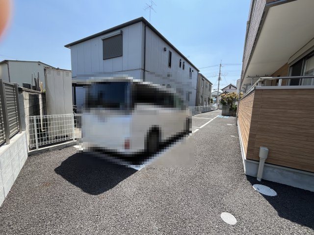 イーストPJの駐車場