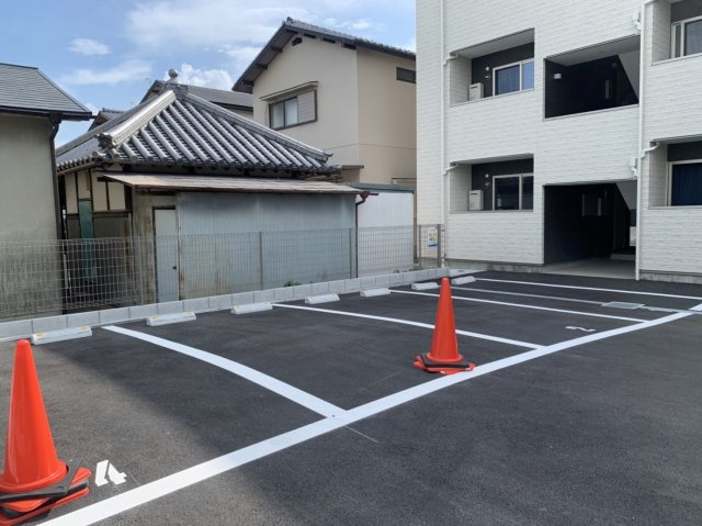 星見レスガスの駐車場