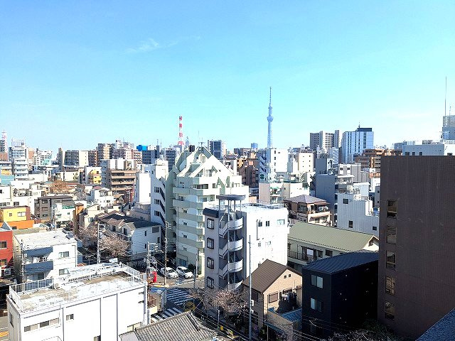 BPRレジデンス東日暮里の設備|9F、共用廊下からスカツリー隅田川花火見えます
