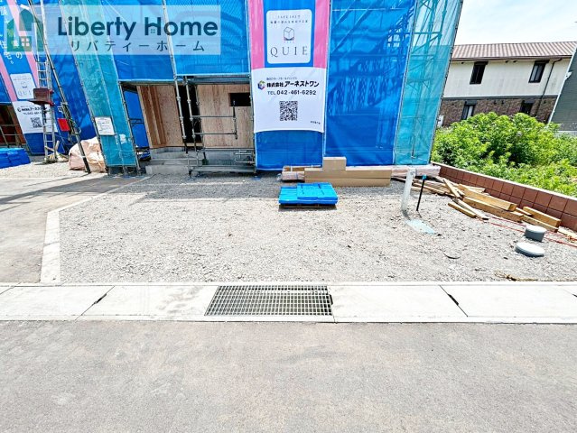 水戸市平須町第8　新築戸建　4号棟の駐車場