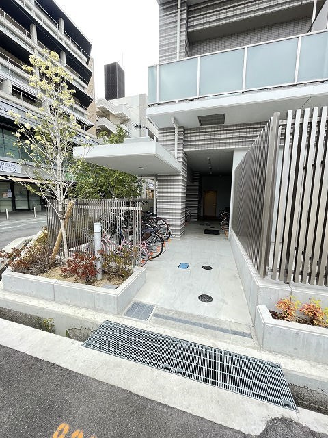 尼崎市南武庫之荘１丁目の賃貸マンションのエントランス|毎日通るエントランスはこのようになっています