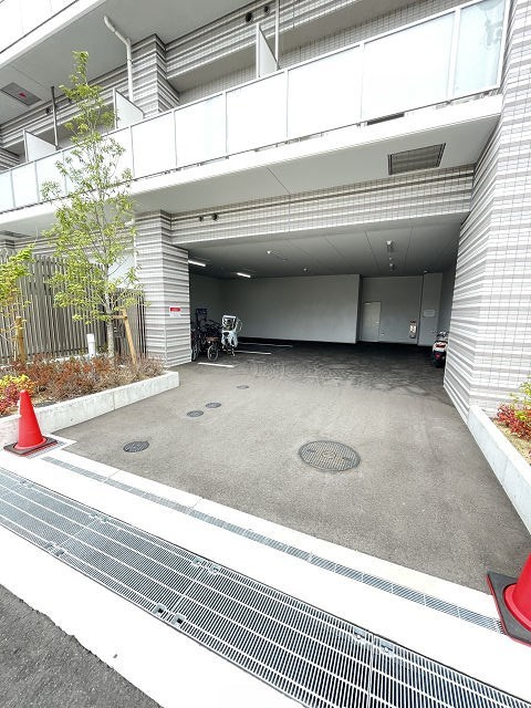尼崎市南武庫之荘１丁目の賃貸マンションの駐車場|カースペースがあります