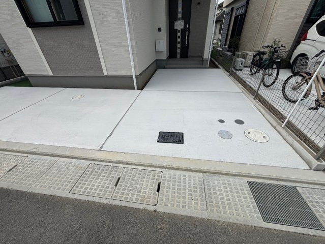 ◆堺市美原区阿弥　新築一戸建ての駐車場|駐車スペース！散水栓があるので、こまめに愛車を洗えます！