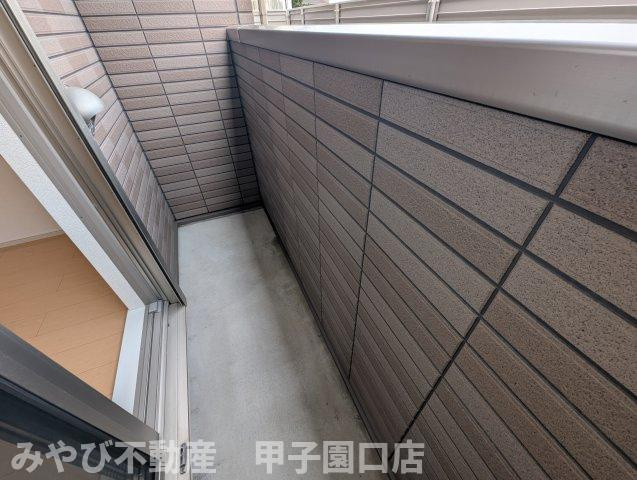 パルティール小曽根のバルコニー