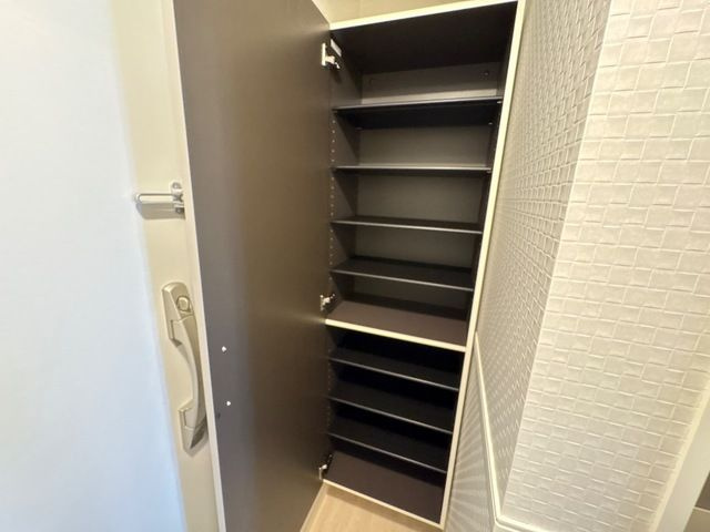 トウリ　ルームズ徳川東の収納