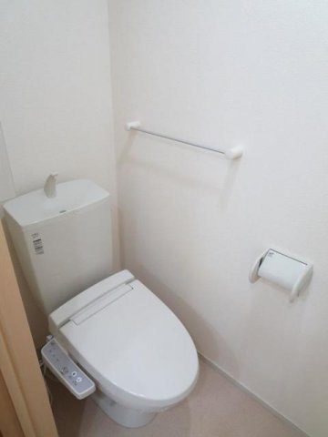 アクア・アルテＡのトイレ|落ち着いたトイレです
