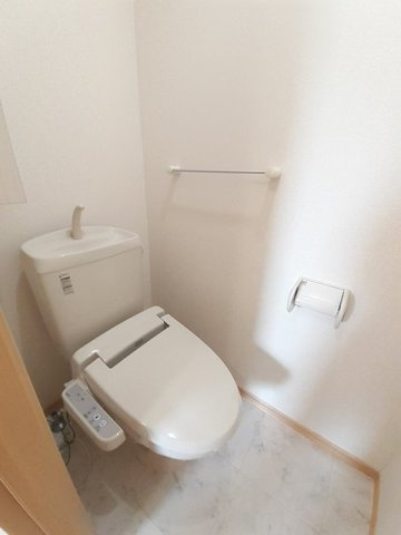 パピヨンのトイレ|ゆったりとした空間のトイレです