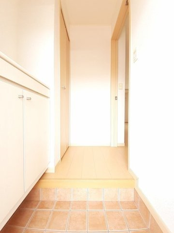 パピヨンの玄関|収納もある玄関です